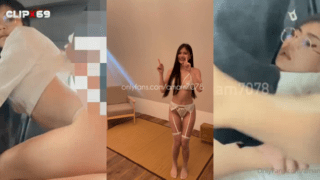 คลิปหลุด Onlyfans amam7078 น้องแอมสาวแว่นนมใหญ่ดูดควยแฟนรูดรัว แล้วนั่งขย่มควยกระแทกหีจัดหนักกันบนรถล่อน้ำแตกเยิ้ม